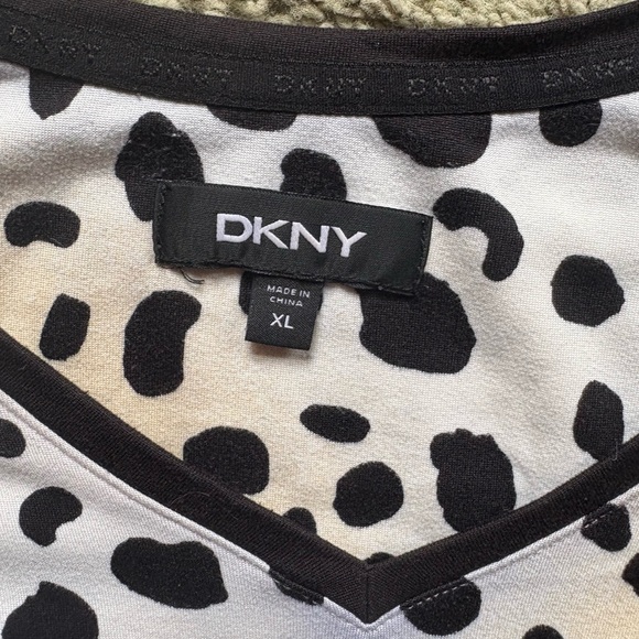 Ladies DKNY ADORABLE Night Shirt, Size XLG, sooo comfy, gr8 material - Picture 9 of 14